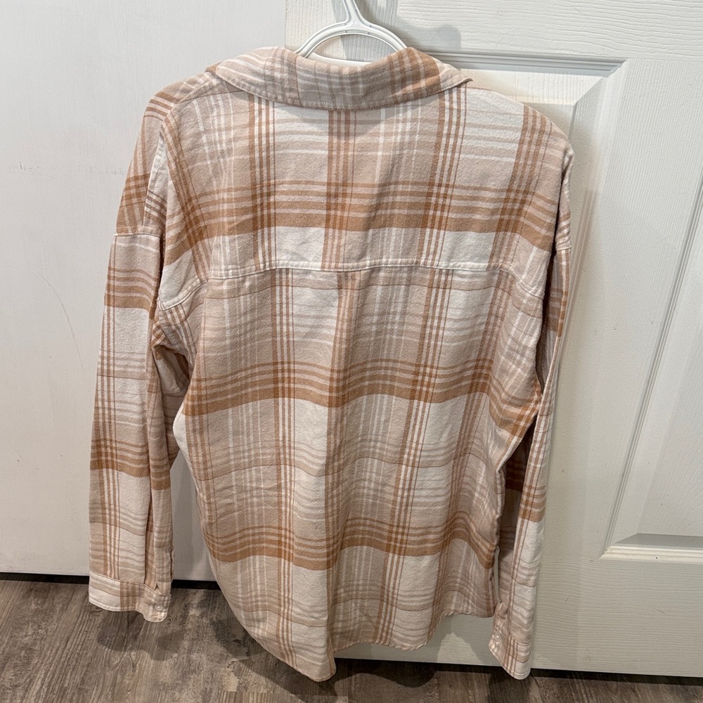 Abercrombie & Fitch Beige and Cream Plaid Button-Down Shirt - Picture 2 of 2